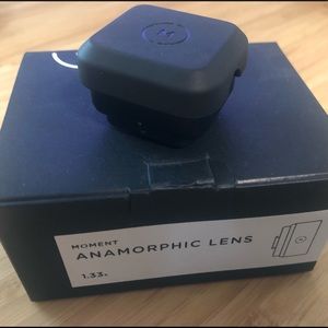 Moment Anamorphic Lens